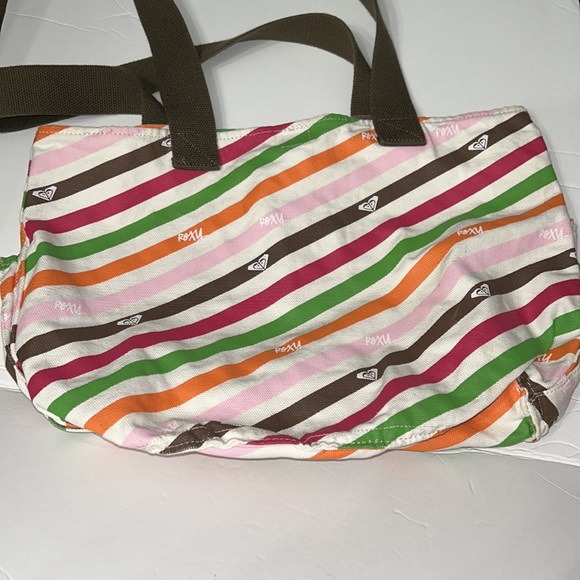 Roxy candy stripe beach tote - Picture 4 of 7